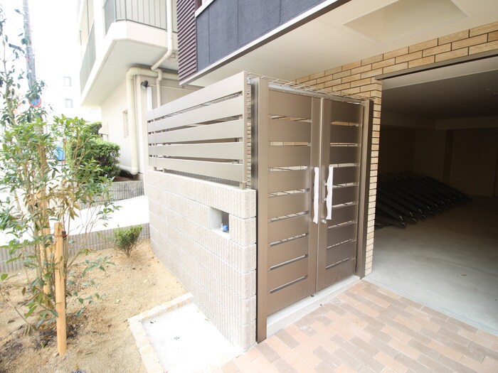 物件外観写真6　(建物設備)