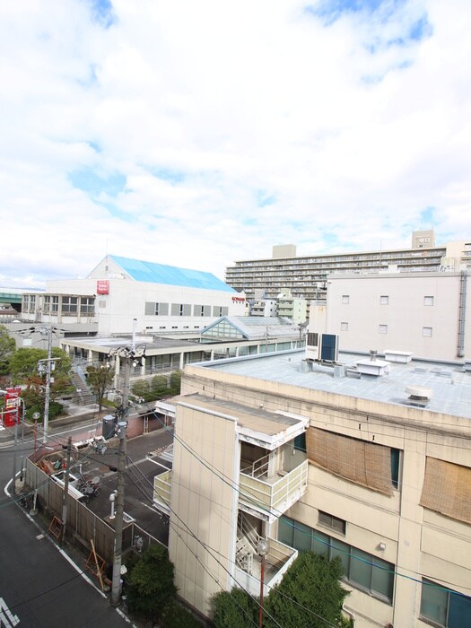 物件内観写真16　(室内からの展望)