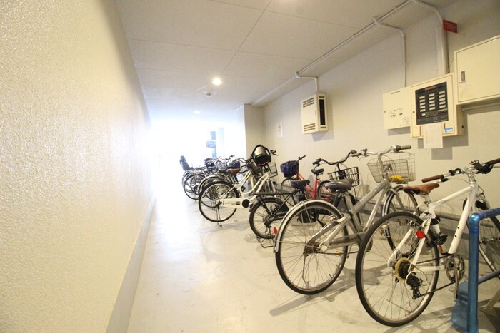 物件外観写真6　(駐輪場)