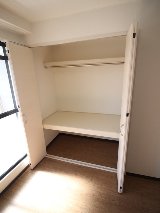 物件内観写真12　(収納)