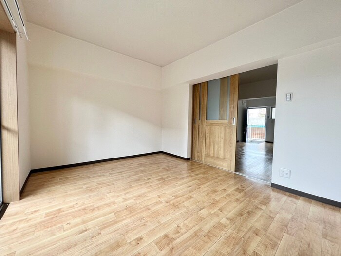 物件内観写真8　(居室)