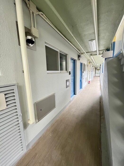 物件外観写真6　(エントランス部分)