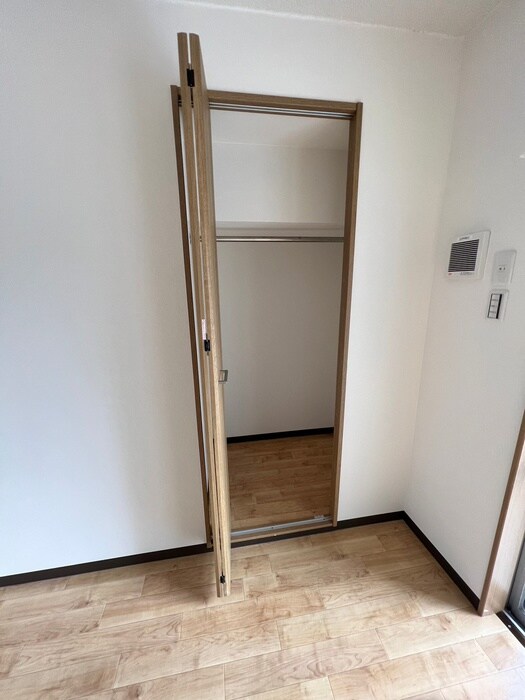 物件内観写真11　(収納)