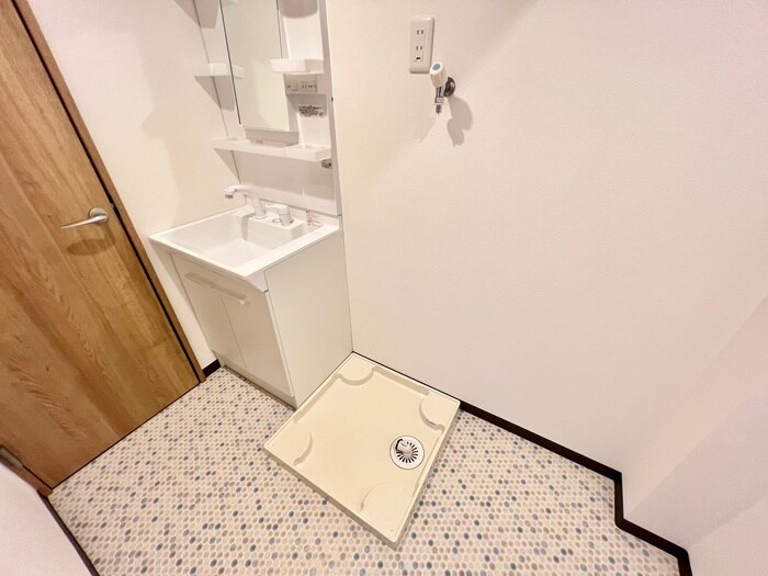 物件内観写真16　(洗濯機置場)