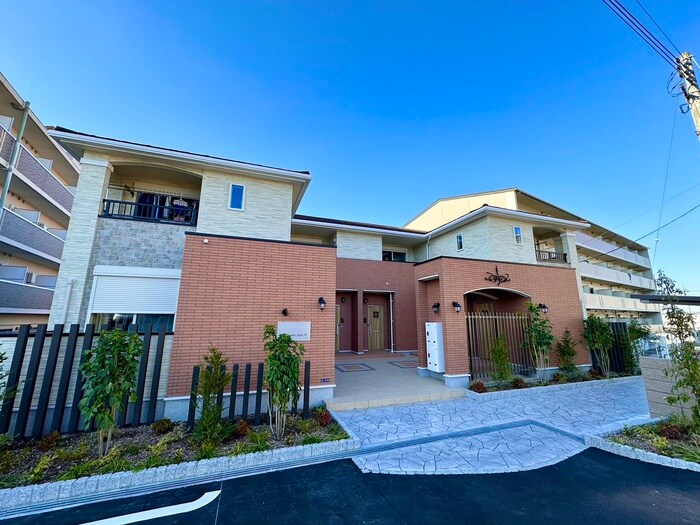 物件外観写真1　(外観写真)