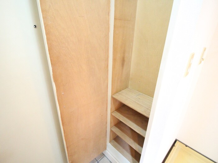 物件内観写真14　(靴箱)