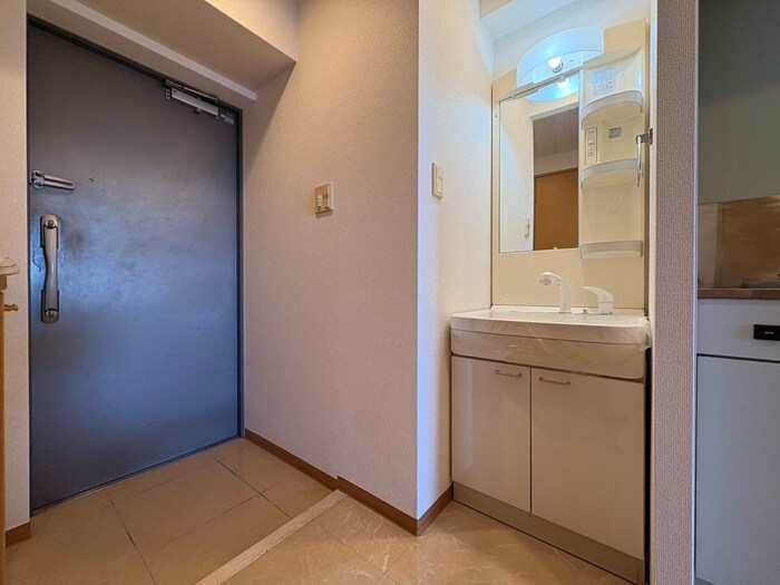 物件内観写真11　(洗面)