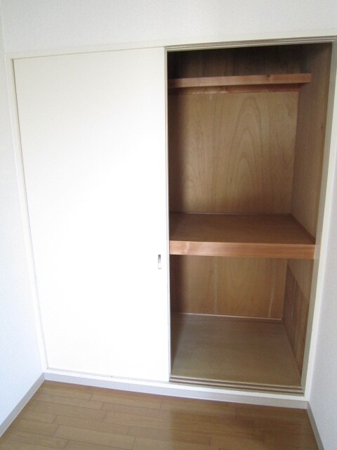 物件内観写真7　(収納)