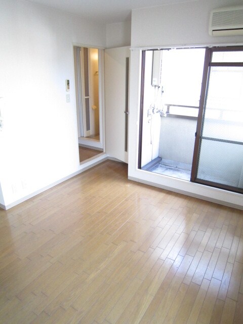 物件内観写真15　(居室)