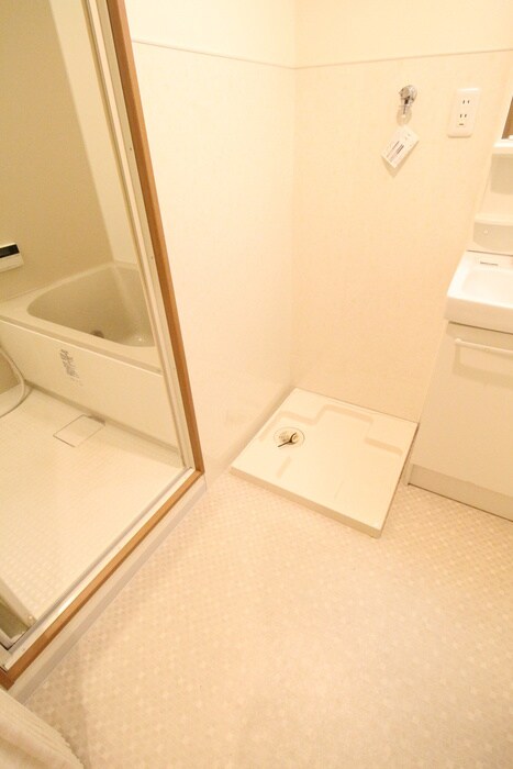 物件内観写真13　(洗濯機置場)