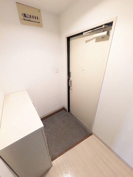 物件内観写真18　(玄関)