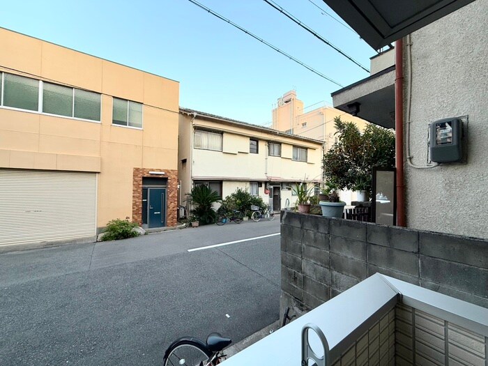 物件内観写真16　(室内からの展望)