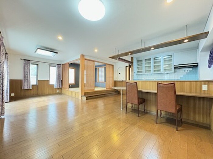 物件内観写真10　(居室)