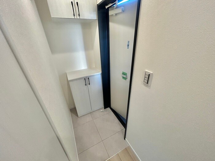 物件内観写真7　(玄関)