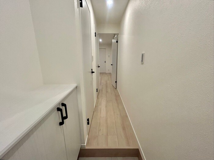 物件内観写真9　(廊下)