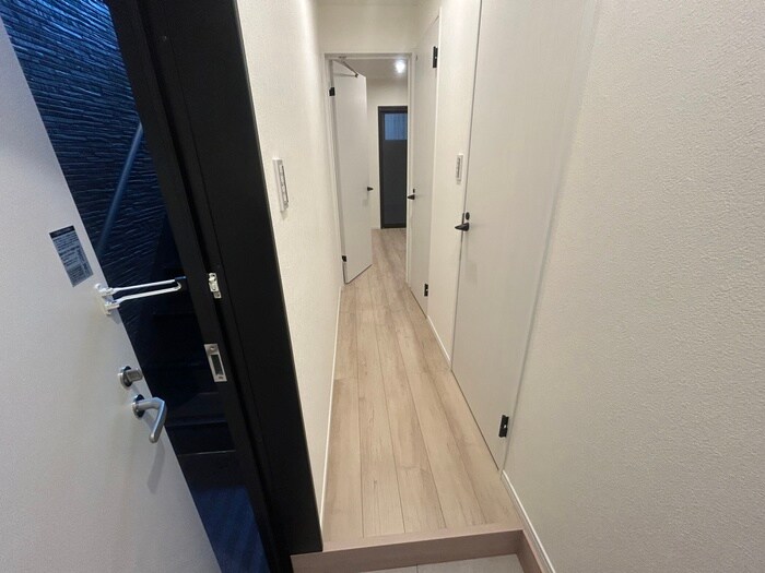 物件内観写真9　(廊下)
