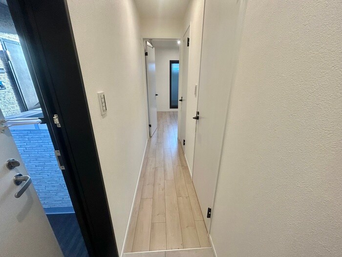 物件内観写真9　(廊下)