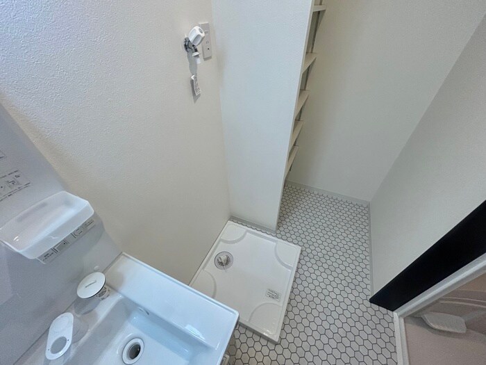 物件内観写真18　(洗濯機置場)