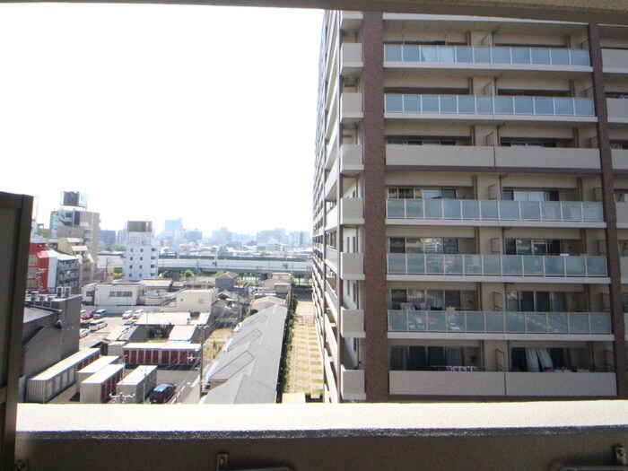 物件内観写真18　(室内からの展望)