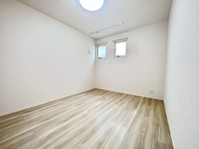 物件内観写真10　(居室)