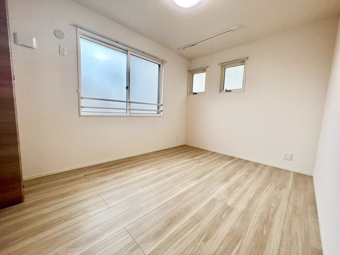 物件内観写真10　(居室)