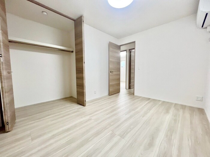 物件内観写真10　(居室)