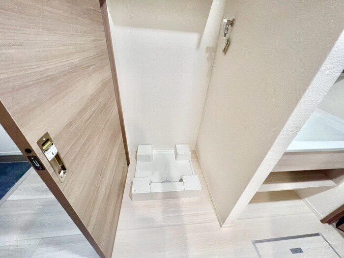 物件内観写真15　(洗濯機置場)