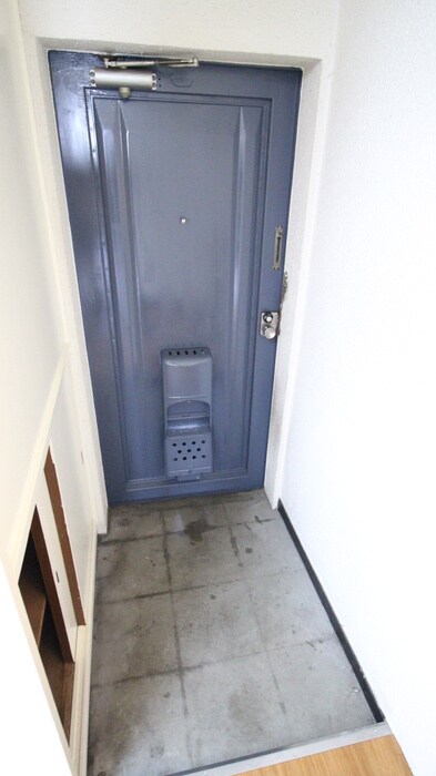 物件内観写真9　(玄関)