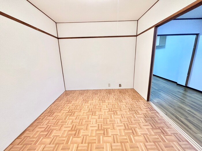 物件内観写真14　(居室)