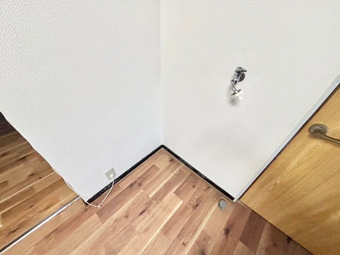 物件内観写真15　(洗濯機置場)