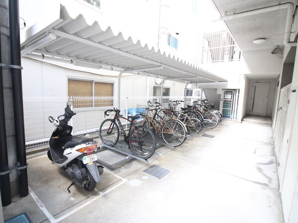駐輪場