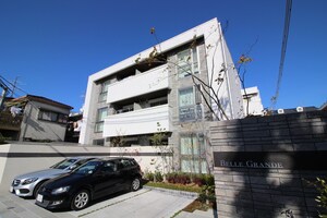 ヴェルグランデ中桜塚外観写真