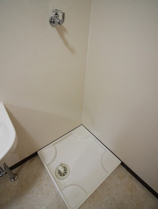 物件内観写真14　(洗濯機置場)