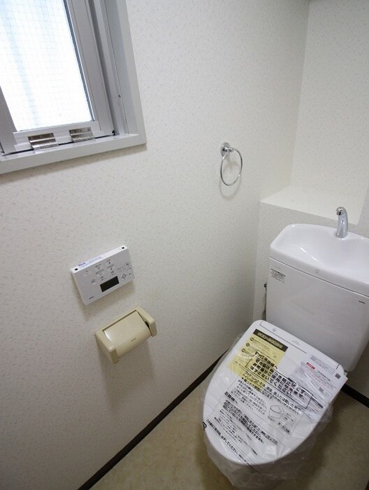 物件内観写真15　(トイレ)