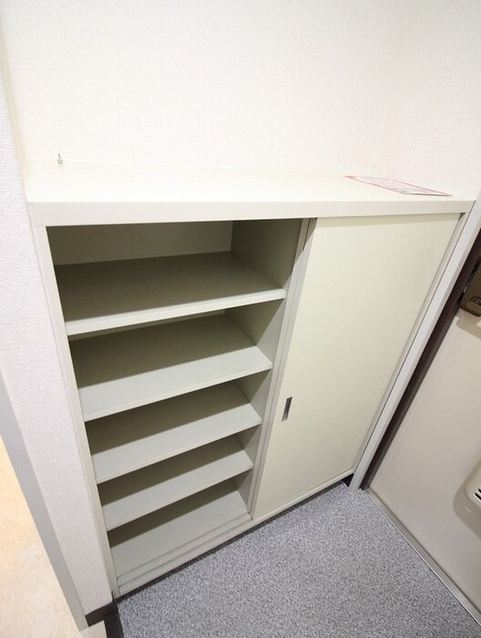 物件内観写真17　(玄関)