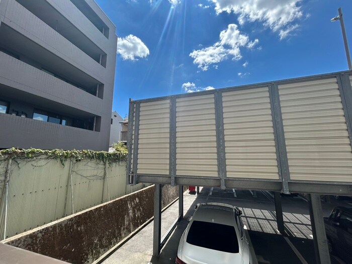 物件内観写真11　(室内からの展望)