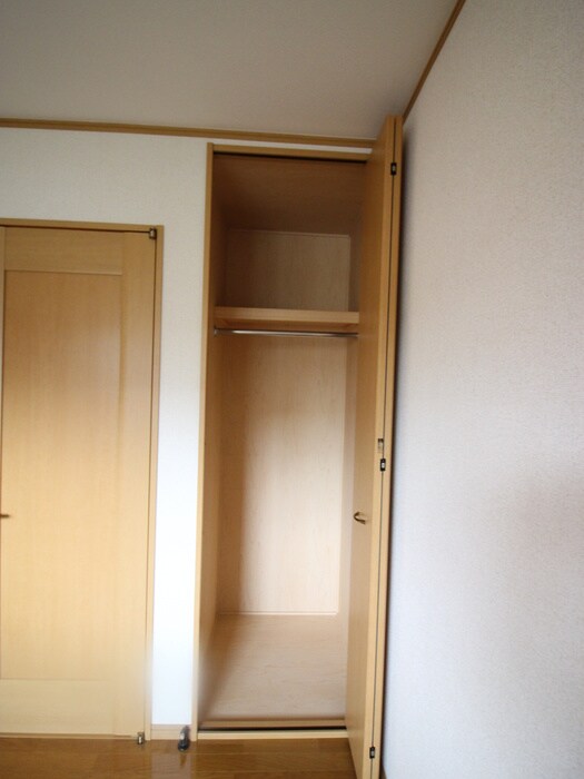 物件内観写真12　(収納)