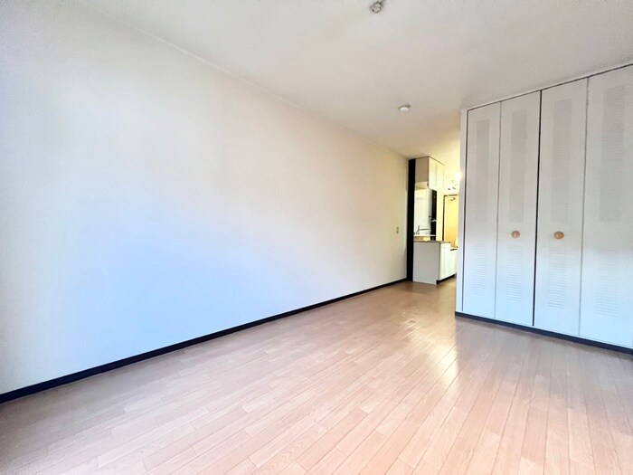 物件内観写真6　(居室)