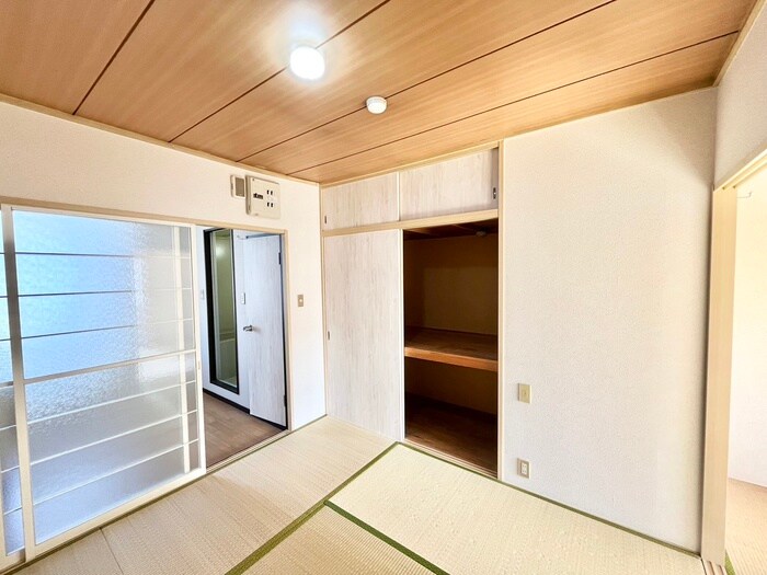 物件内観写真8　(居室)