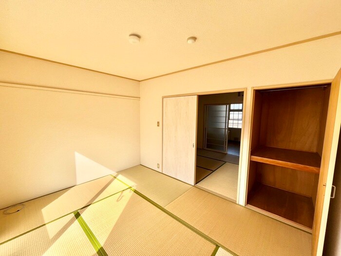 物件内観写真11　(居室)