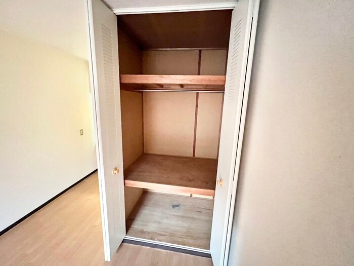 物件内観写真13　(収納)