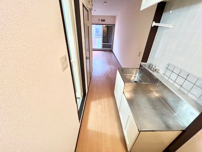 物件内観写真18　(廊下)