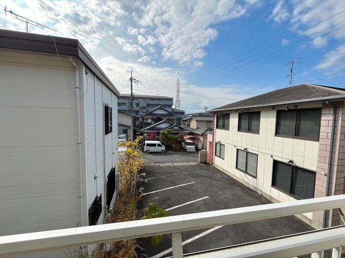 物件内観写真18　(室内からの展望)