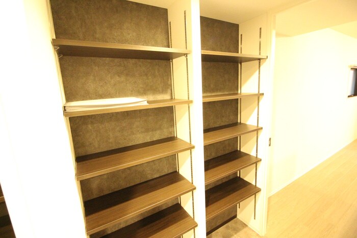 物件内観写真18　(収納)