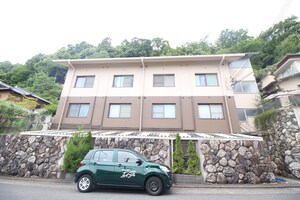 ハイツ金閣外観写真
