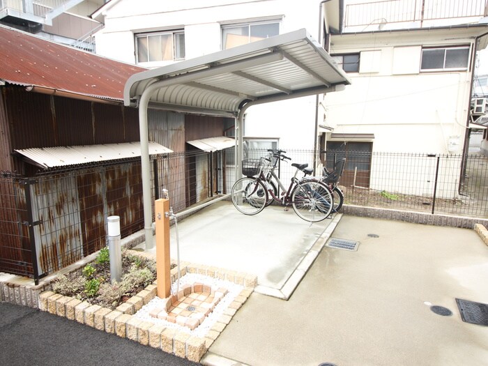 物件外観写真4　(建物設備)