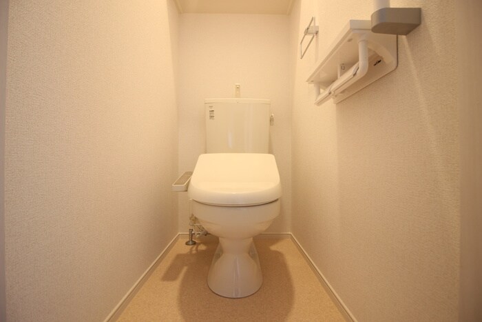 物件内観写真13　(トイレ)