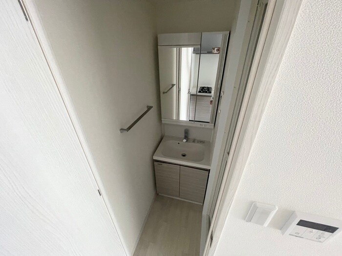 物件内観写真13　(洗面)