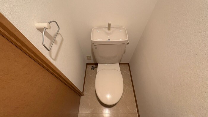 物件内観写真11　(トイレ)