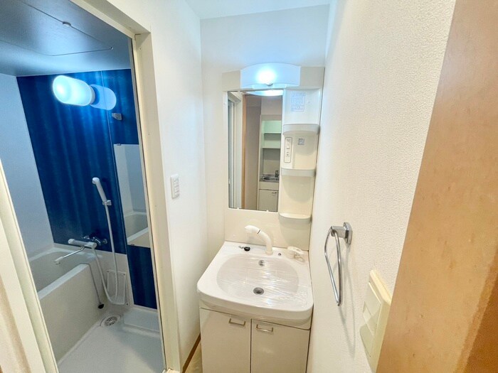 物件内観写真11　(洗面)